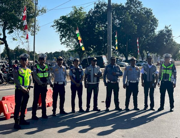 Satlantas Polres Sumba Barat Daya Amankan Arus Lalu Lintas Upacara HUT ke-81 RI di Lapangan Galatama