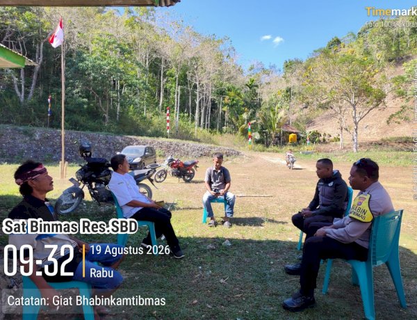 Bhabinkamtibmas Desa Pandua Tana Sambangi Warga, Ajak Jaga Kamtibmas dan Waspadai Hoaks Gempa