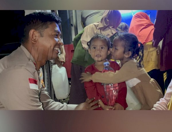 Polres Ngada Gelar Trauma Healing dan Terapi USEFT bagi Warga Terdampak Gempa di Riung