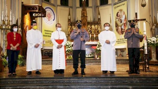 Kapolri Kunjungi Katedral Jakarta, Pastikan Ibadah Misa Aman