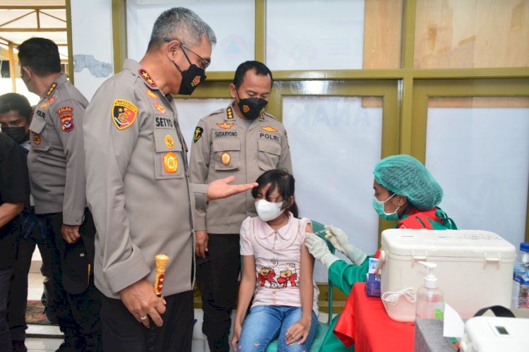 Tinjau Pelaksanaan Vaksinasi Merdeka Anak, Kapolda NTT : Target yang Harus Dicapai dengan Jumlah Anak yang Ada di Wilayah Nusa Tenggara Timur ini kurang lebih 607.189