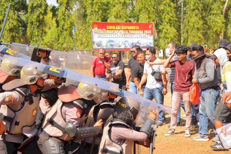 Pilkada 2024 : Antisipasi Segala Bentuk Gangguan, Polres SBD Gelar Simulasi Sispamkota