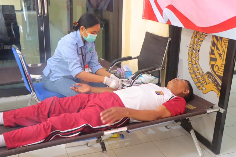 Bakti Kesehatan Jelang HUT Bhayangkara ke-79, Polres Sumba Barat Daya Gelar Pemeriksaan Gratis dan Donor Darah