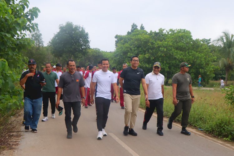 Meriahkan HUT Bhayangkara Ke-79, Wakil Bupati Sumba Barat Daya Ikut Serta Dalam Jalan Sehat dan Senam Bersama TNI-POLRI dan Masyarakat