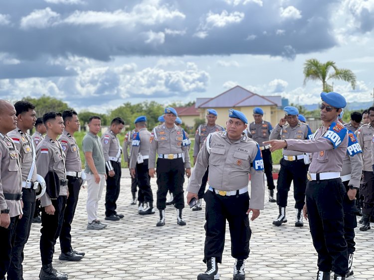 DALAM RANGKA MENEGAKKAN KETERTIBAN DAN KEDISIPLINAN BID PROPAM POLDA NTT MELAKSANAKAN GIAT  OPS GAKTIBPLIN DI POLRES SUMBA BARAT DAYA