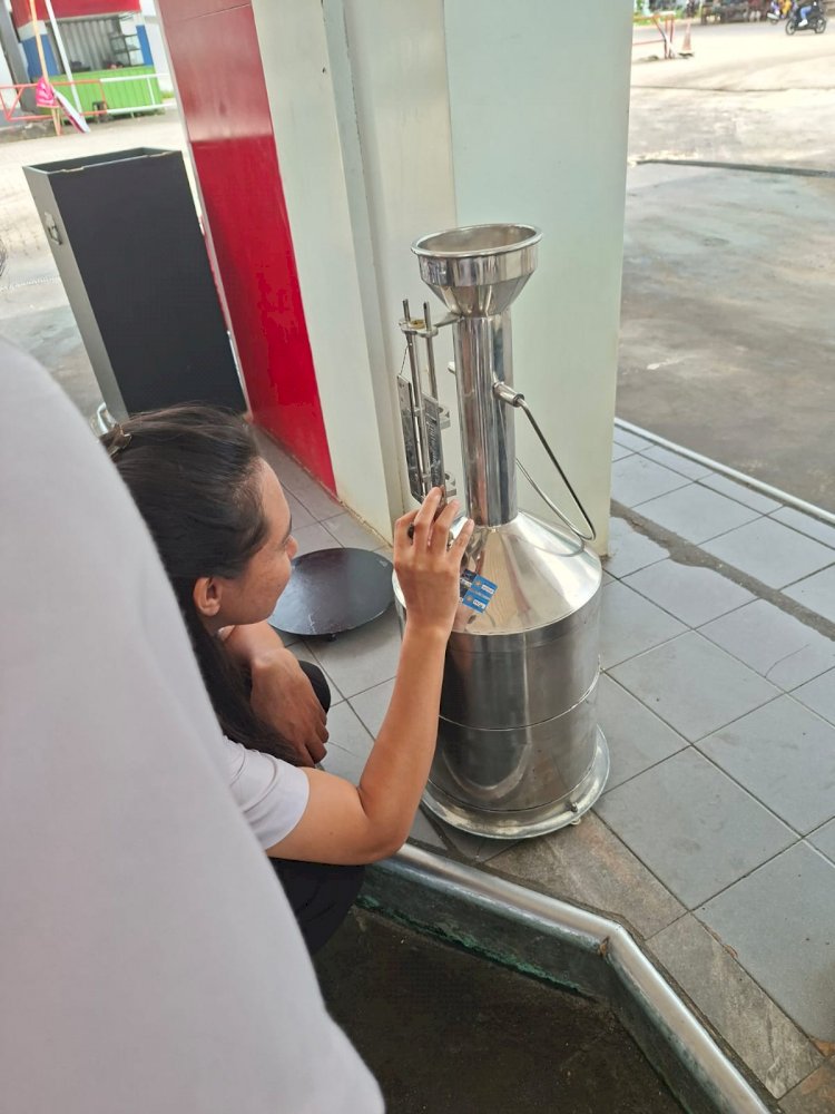 SAT RESKRIM POLRES SUMBA BARAT DAYA PASTIKAN KUALITAS BBM DI SPBU MEMENUHI STANDAR