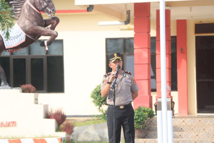 WAKAPOLRES SUMBA BARAT DAYA HIMBAU PERSONEL TINGKATKAN KUALITAS PELAYANAN KEPOLISIAN