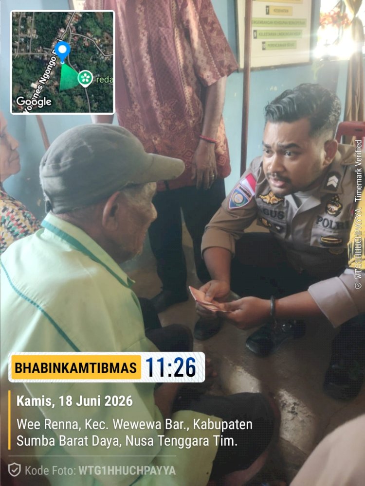 Bhabinkamtibmas Polsek Kota Tambolaka Hadiri Penyaluran BLT Dana Desa Ekstrem Tahap I di Desa Wee Renna