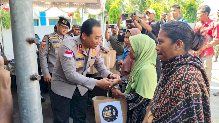 MAUMERE – Kapolda Nusa Tenggara Timur (NTT) Irjen Pol Dr. Rudi Darmoko, S.I.K., M.Si., menyalurkan 100 paket bantuan kepada warga terdampak gempa bumi di Kabupaten Sikka, Sabtu (15/8/2026).
