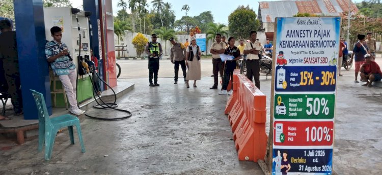 Polsek Wewewa Timur Bersama Tim Terpadu Amankan dan Awasi Penyaluran BBM Bersubsidi di SPBU Gollu Sapi