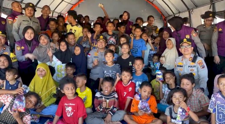 Anak-Anak Korban Gempa Tak Boleh Kehilangan Harapan, Pesan Kapolda NTT di Tengah Pengungsian