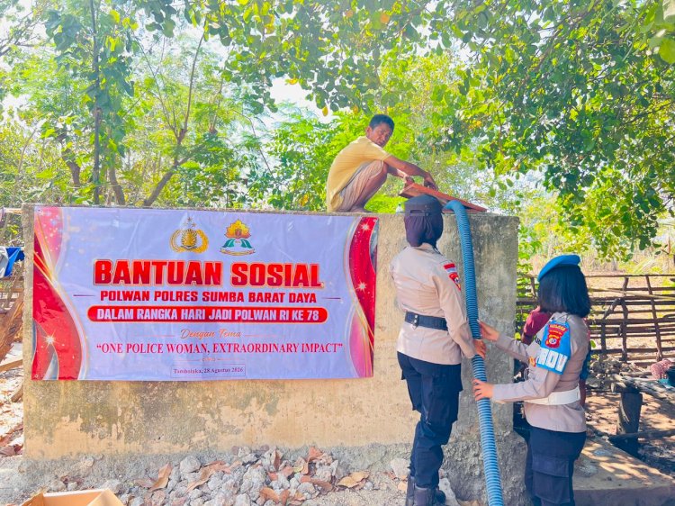 Semarak HUT Polwan ke-78, Polwan Hadir Berbagi Air Bersih untuk Masyarakat Sumba Barat Daya