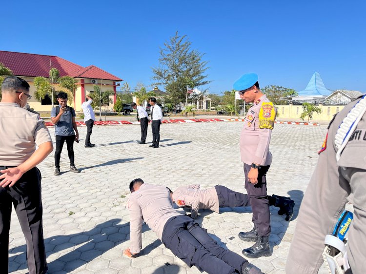 Sie Propam Polres Sumba Barat Daya Gelar Pemeriksaan Kerapian Personel