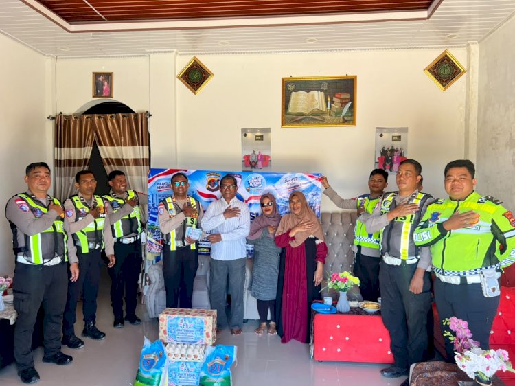 Semarak HUT Polantas ke-71, Satlantas Polres SBD Gelar Anjangsana ke Kediaman Mantan Kasat Lantas Pertama
