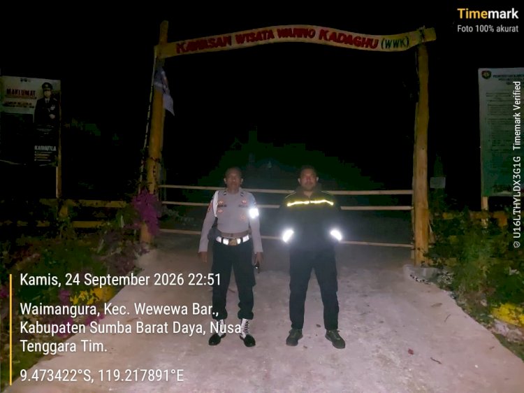 Patroli Malam Polsek Wewewa Barat, Polri Hadir Jaga Kamtibmas di Tengah Masyarakat